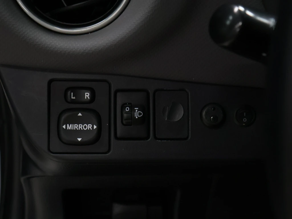 Toyota Yaris – foto 13
