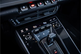 Porsche 911 – thumbnail 22