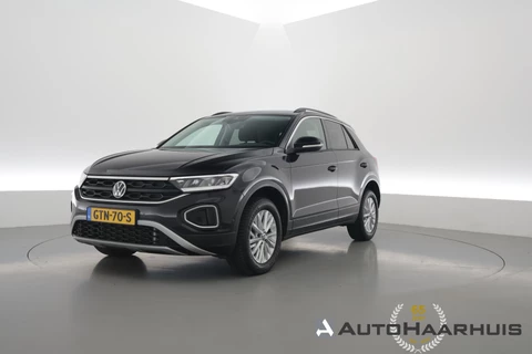 Volkswagen T-Roc 1.5 TSI 150pk DSG | Afn. Trekhaak | Navi | Apple CarPlay | PDC V+A | Stoelverw. | LED | Adapt. Cruise
