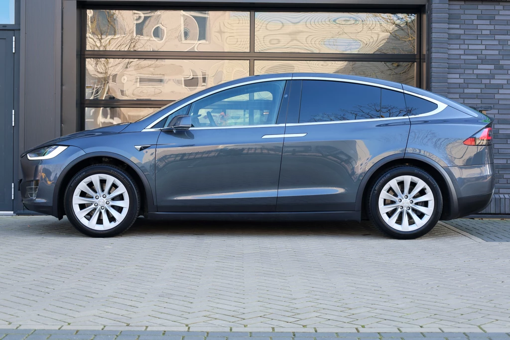 Tesla Model X – foto 7