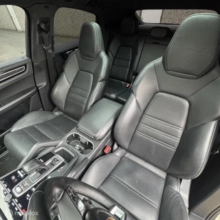 Porsche Cayenne – thumbnail 24