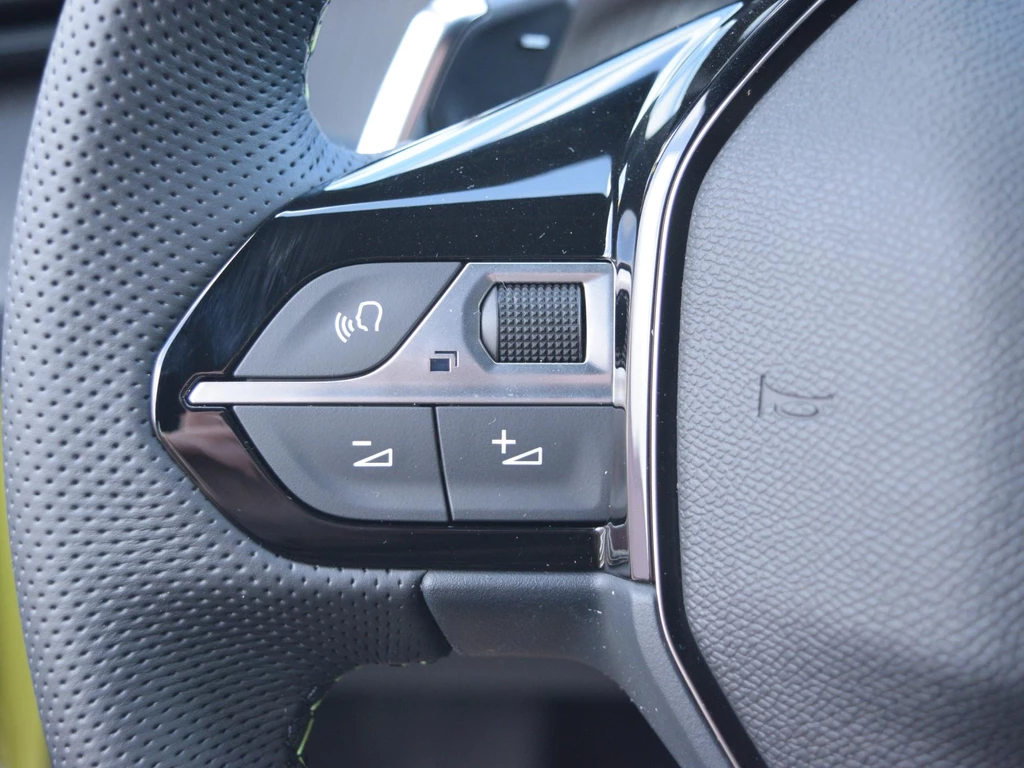 Peugeot 208 – foto 18