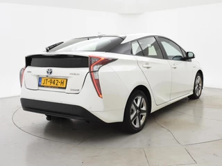 Toyota Prius – thumbnail 4