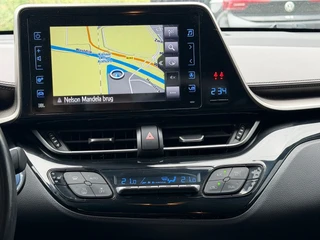 Toyota C-HR – thumbnail 15