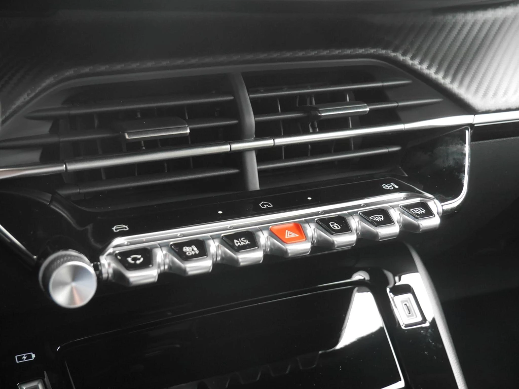 Peugeot e-2008 – foto 25