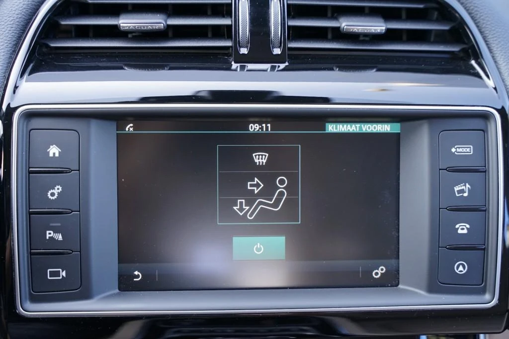 Jaguar XE – foto 26