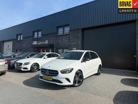 Mercedes-Benz B-Klasse 200 Business Solution Luxury | 1E EIGENAAR | 3/6/12MND GARANTIE | AUTOMAAT | LED | CRUISE | DAB | NAVI | CARPLAY | TREKHAAK |