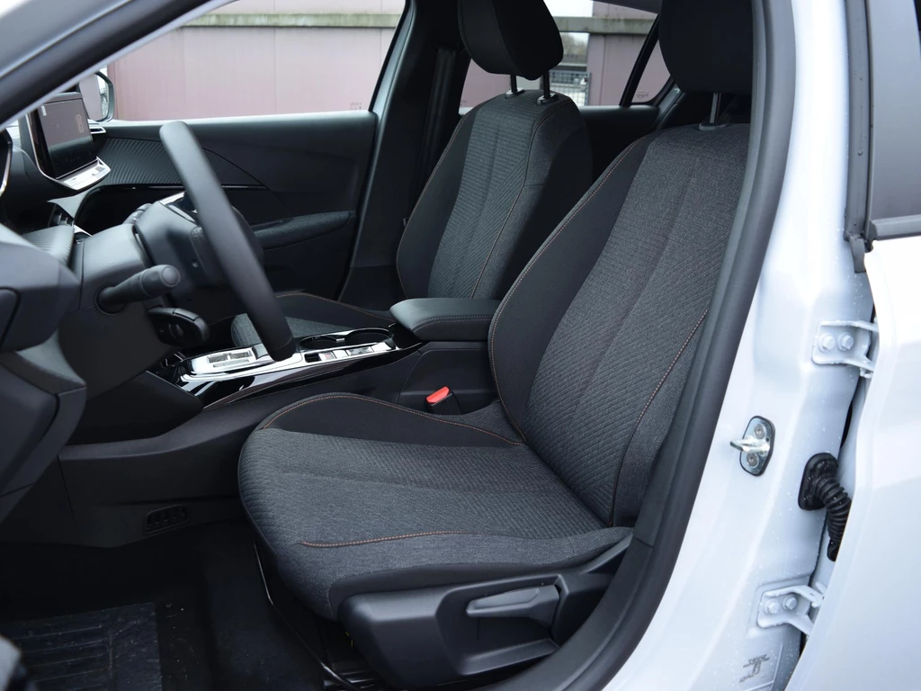 Peugeot 208 – foto 21