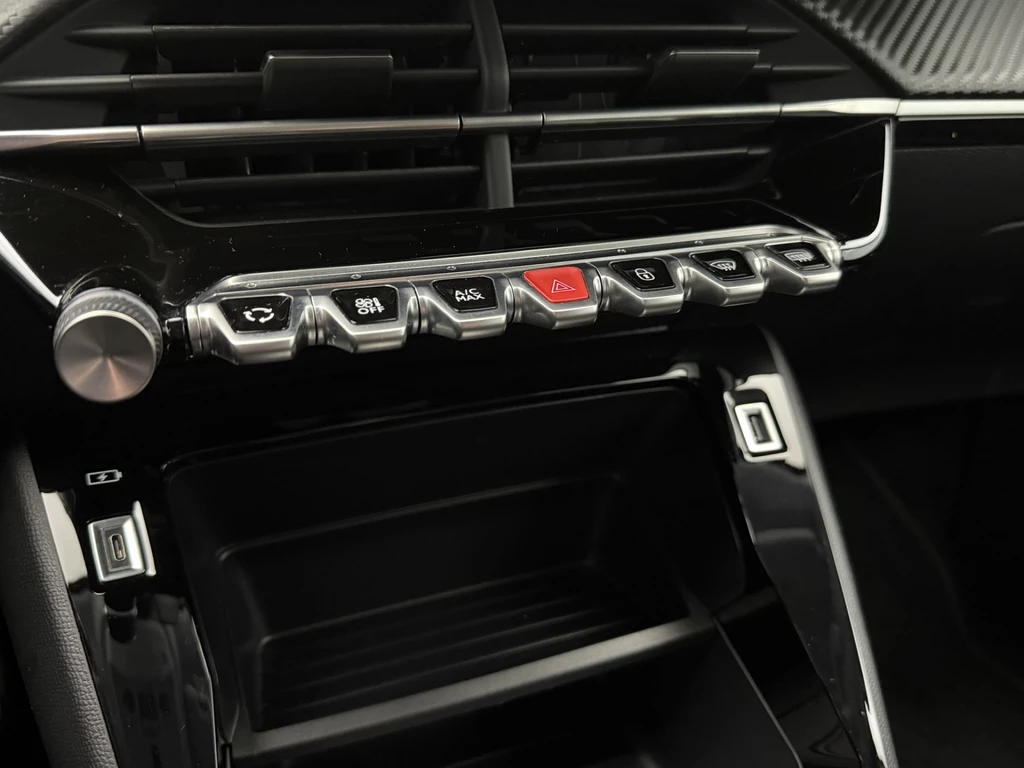Peugeot e-208 – foto 19