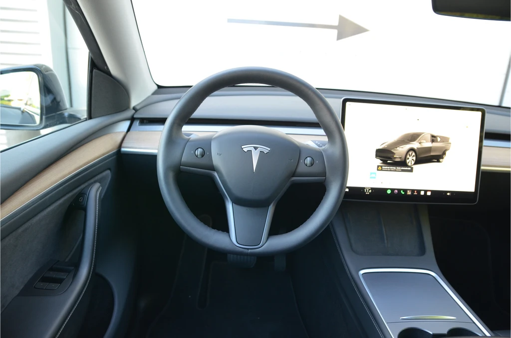 Tesla Model Y – foto 15