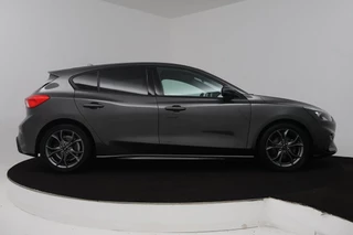 Ford Focus – thumbnail 6