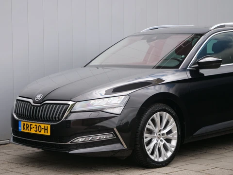 Škoda Superb Combi 1.4 TSI iV Syle 218 Pk Automaat Navi / DAB / Pano-dak / Apple Carplay / Leer