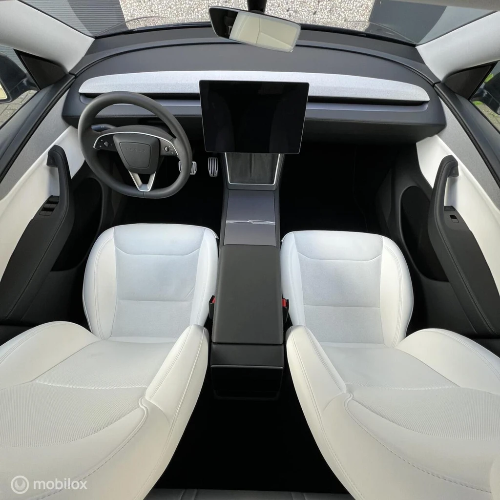Tesla Model Y – foto 11
