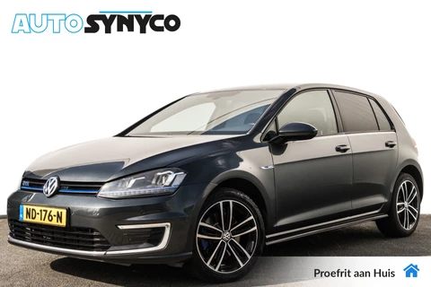 Volkswagen Golf 1.4 TSi GTE Connected Series | LED | 17 inch | Sportstoelen | Getint Glas