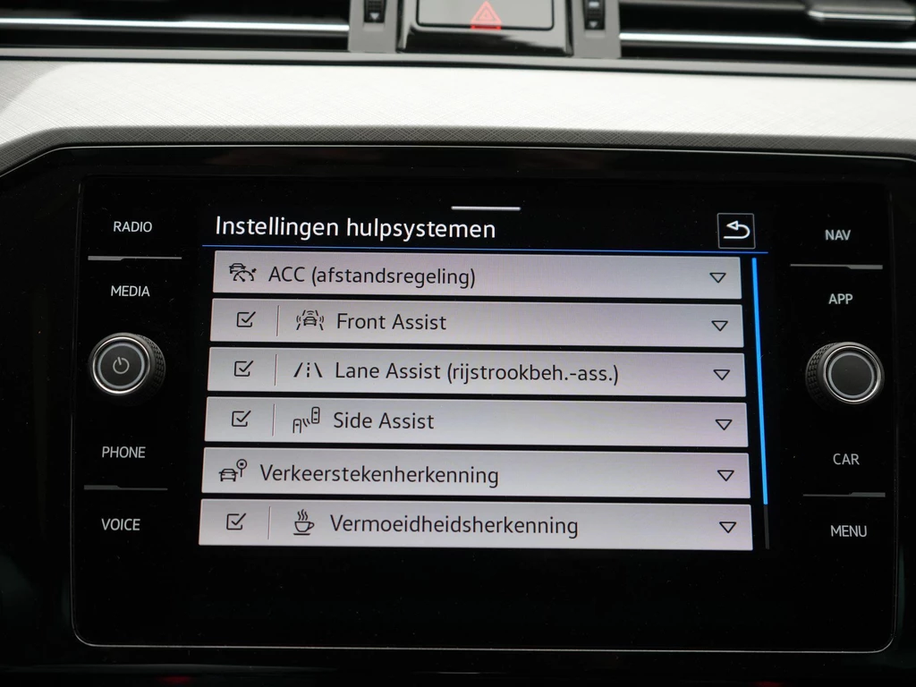Volkswagen Passat – foto 25