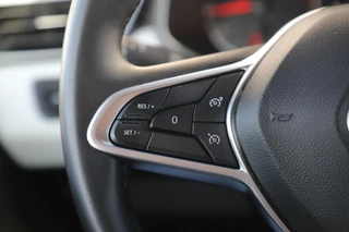 Renault Clio – thumbnail 12