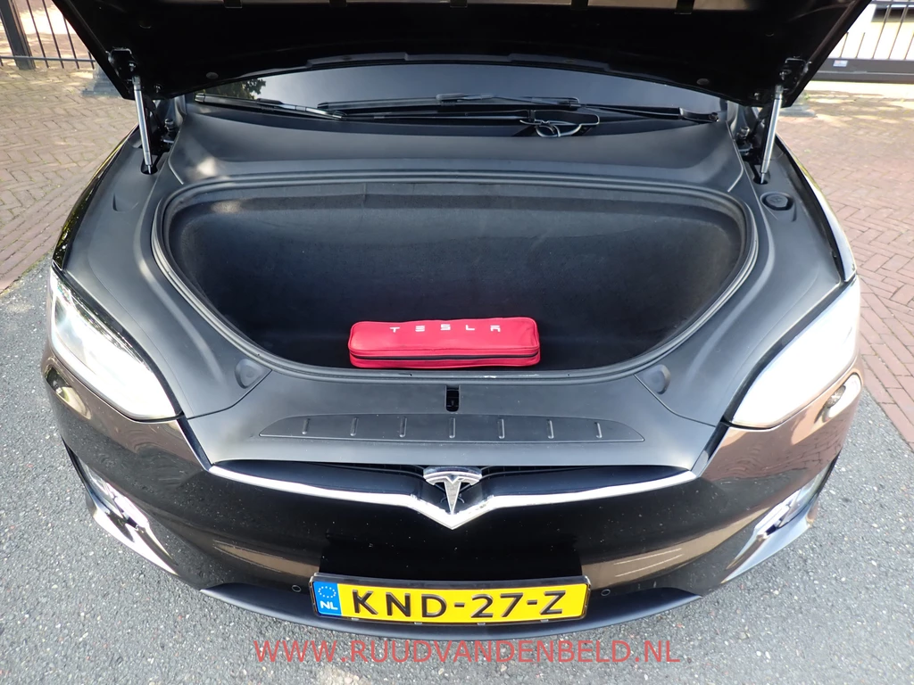 Tesla Model X – foto 38