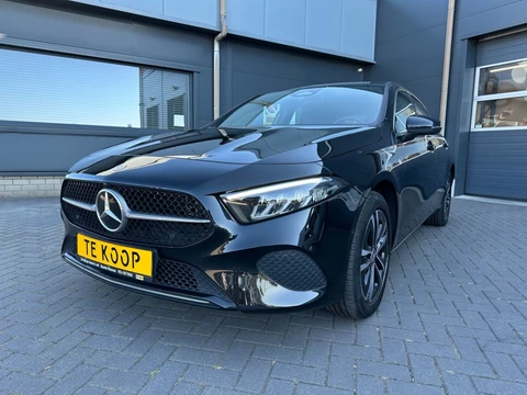 Mercedes-Benz A-Klasse A250e Plug-in Hybride met airco, PDC, Apple CarPlay, achteruitrijcamera