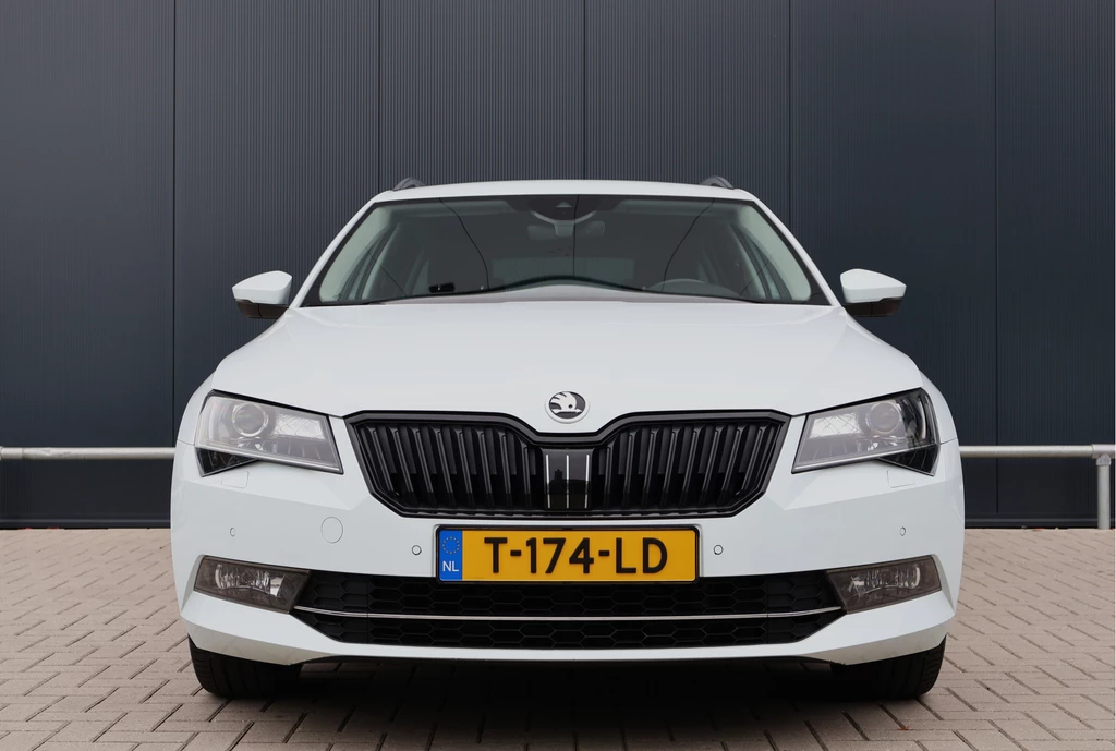 Škoda Superb – foto 6