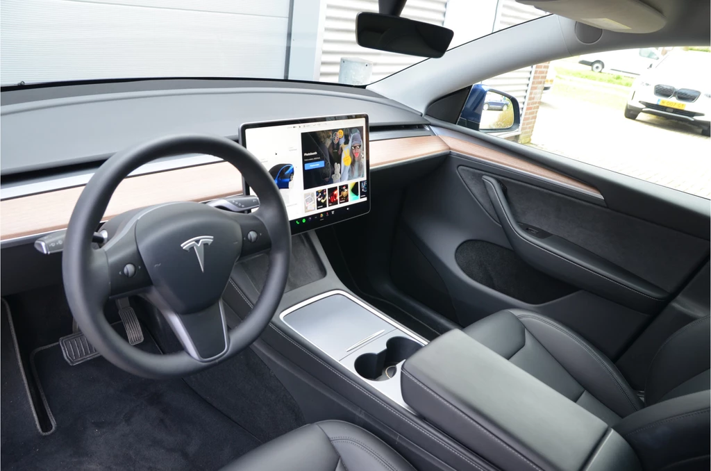 Tesla Model Y – foto 10