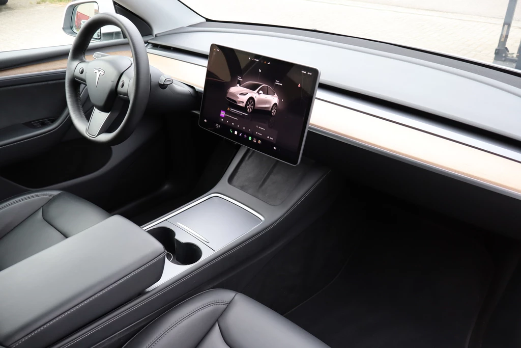 Tesla Model Y – foto 9