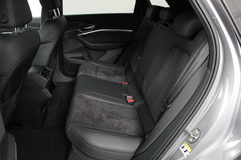 Audi e-tron – foto 11