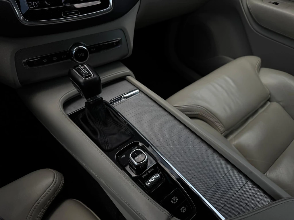 Volvo XC90 – foto 24