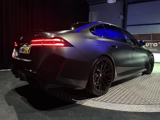 BMW M5 – thumbnail 11