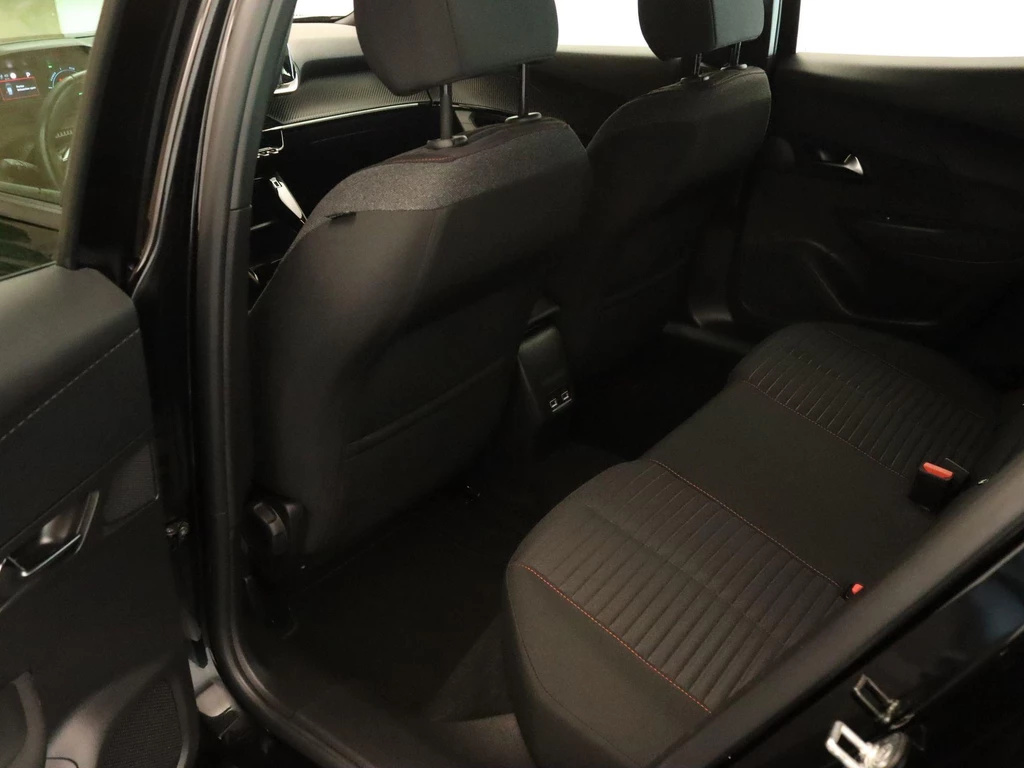 Peugeot e-2008 – foto 15