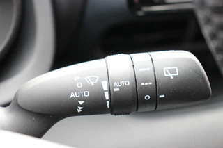 Toyota Yaris – thumbnail 33