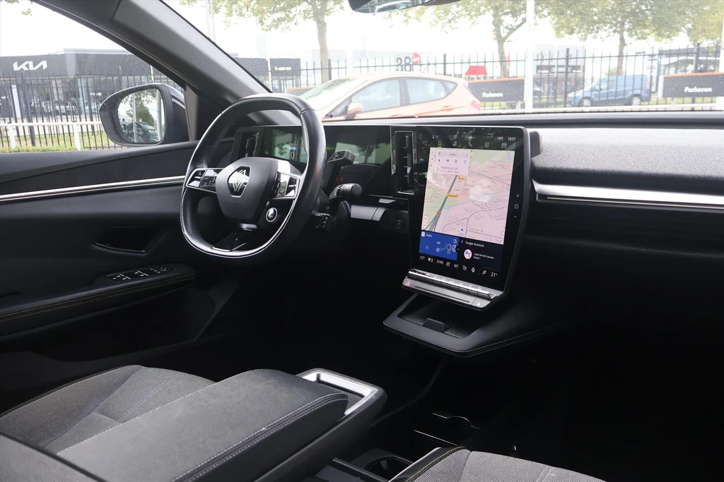 Renault Megane E-Tech – foto 11