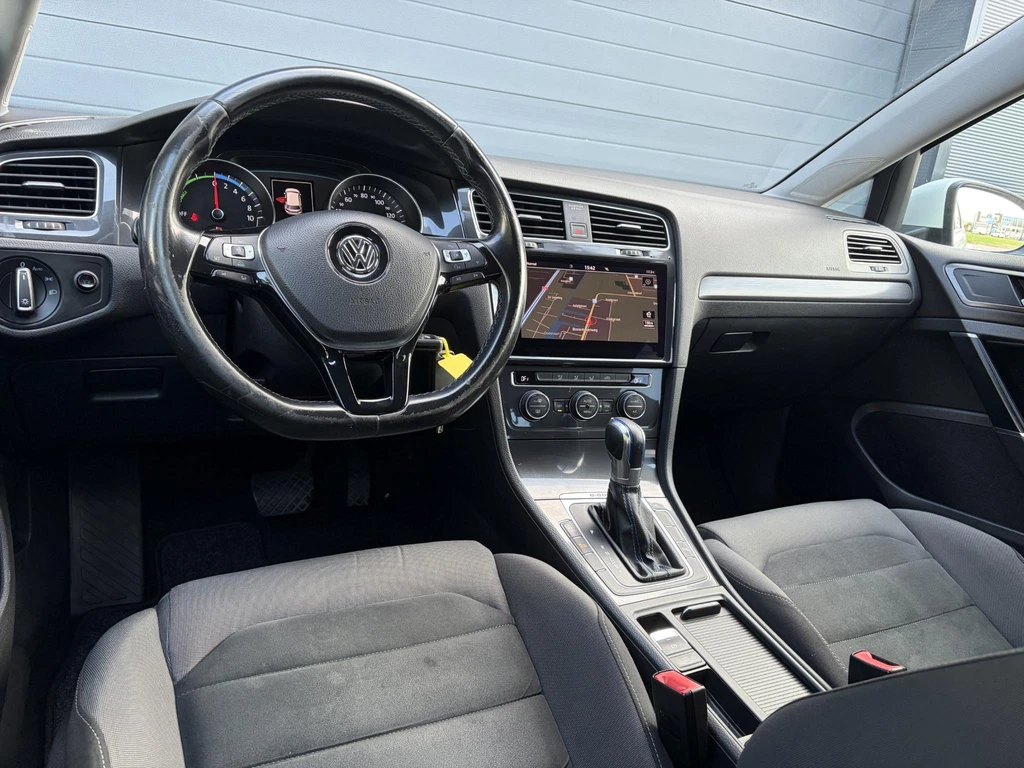 Volkswagen e-Golf – foto 11