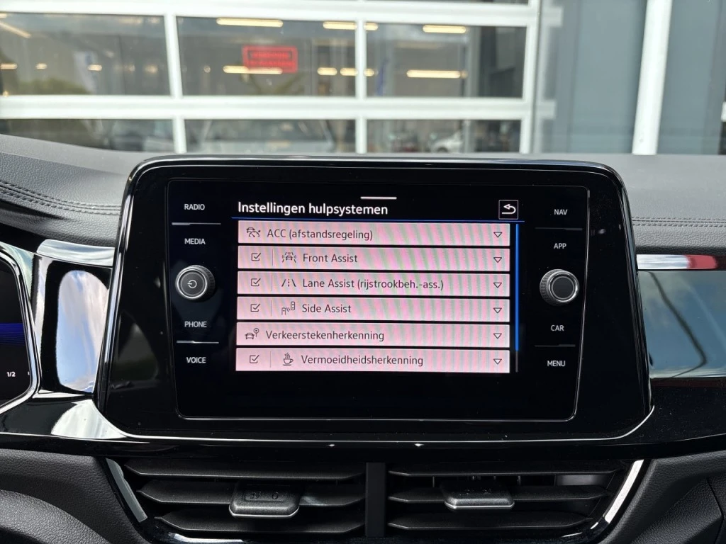 Volkswagen T-Roc – foto 24