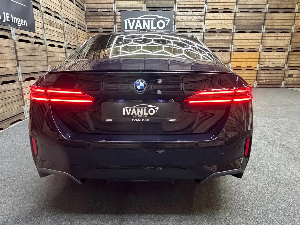 BMW i5 – foto 2