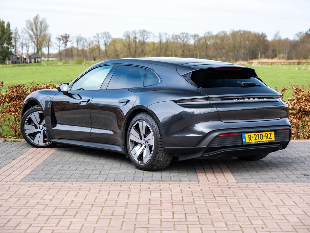 Porsche Taycan – foto 7