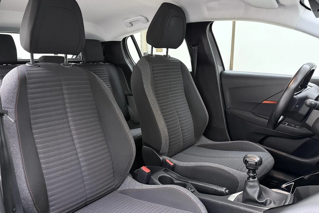 Peugeot 208 – foto 12