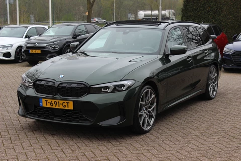 BMW 3 Serie Touring 320e / Panoramadak / Camera / Keyless / Leder / Harman Kardon / 19'' / Elektr. stoelen / CarPlay / Stoelverwarming / ACC / Getint glas