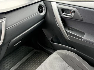 Toyota Auris – thumbnail 17