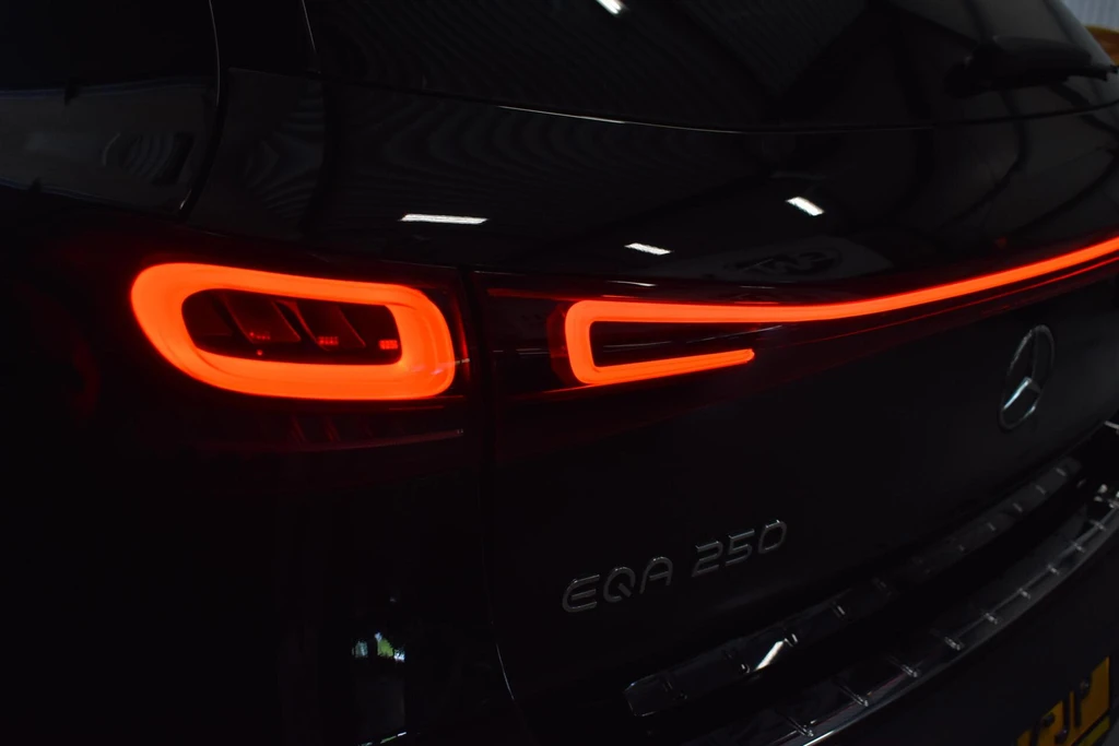 Mercedes-Benz EQA – foto 27