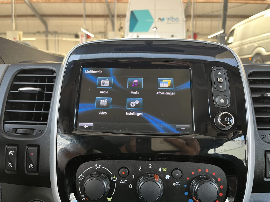 Renault Trafic – foto 36