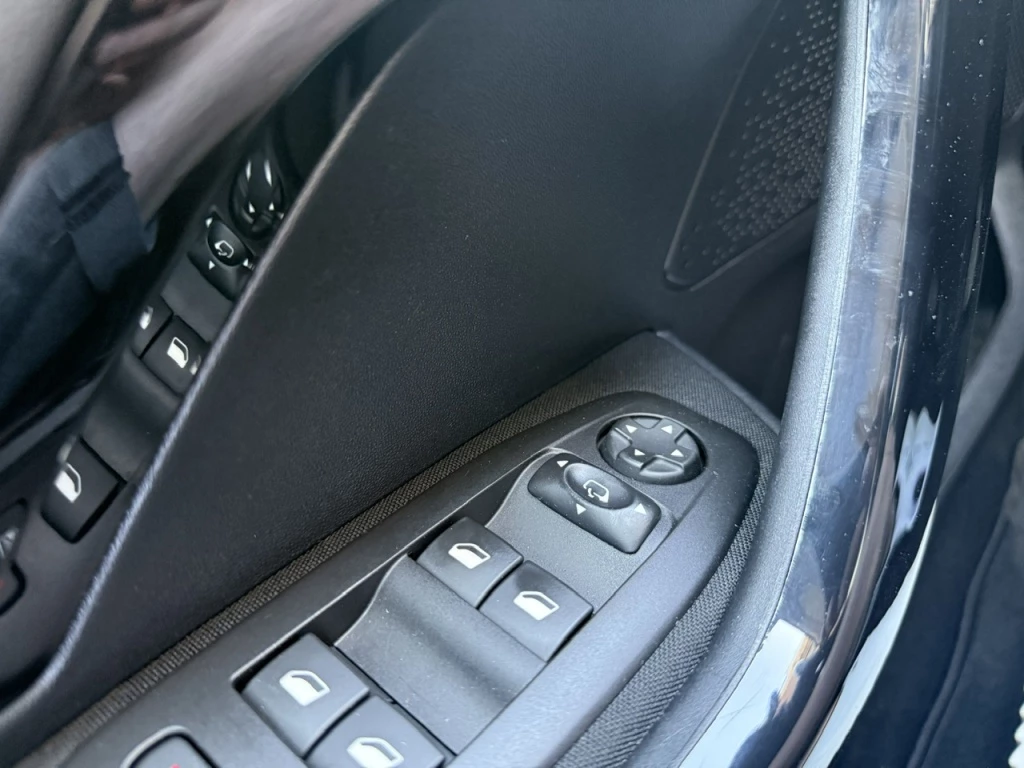 Peugeot 208 – foto 33