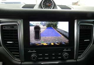 Porsche Macan – thumbnail 22