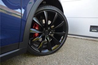 Tesla Model X – thumbnail 11