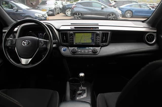 Toyota RAV4 – thumbnail 5