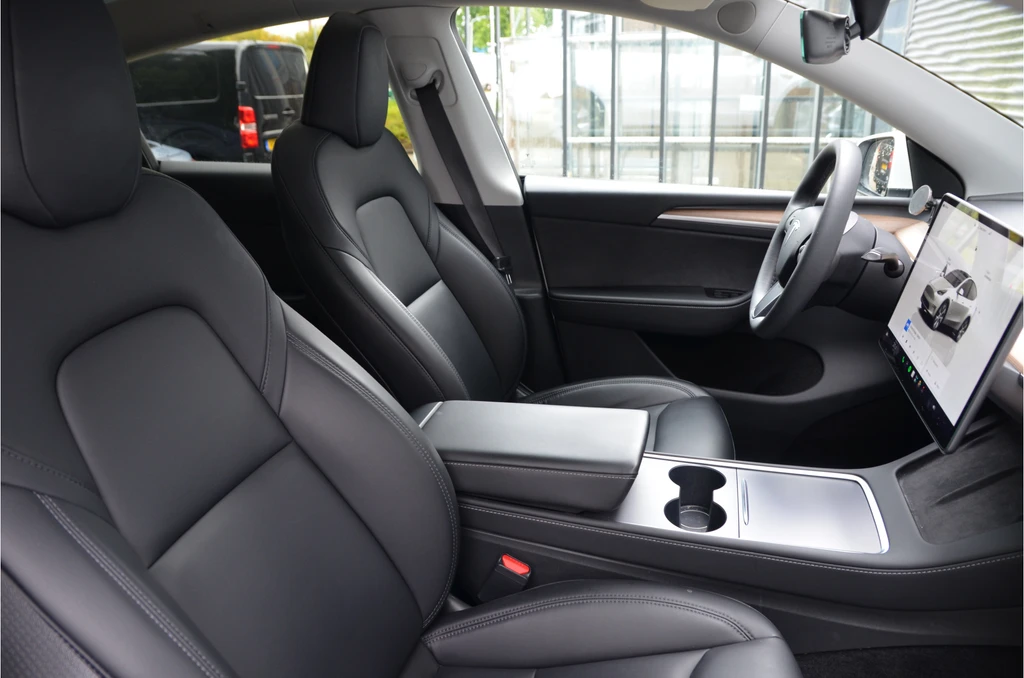 Tesla Model Y – foto 7