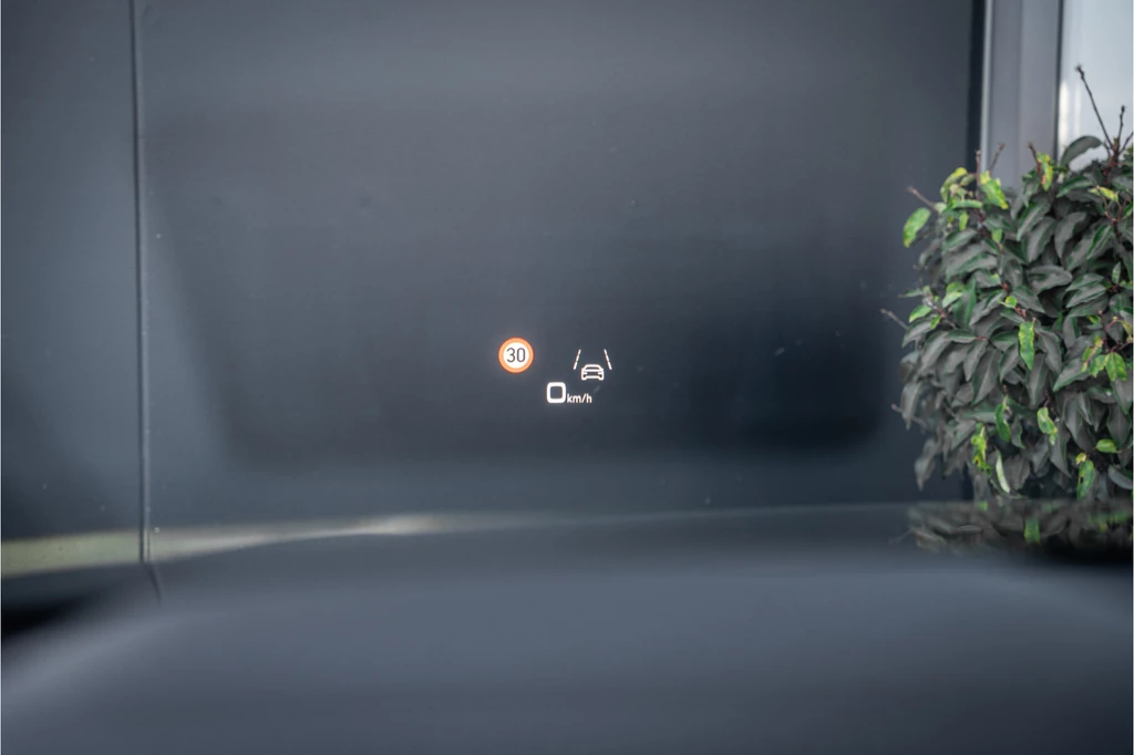 Audi SQ8 – foto 15
