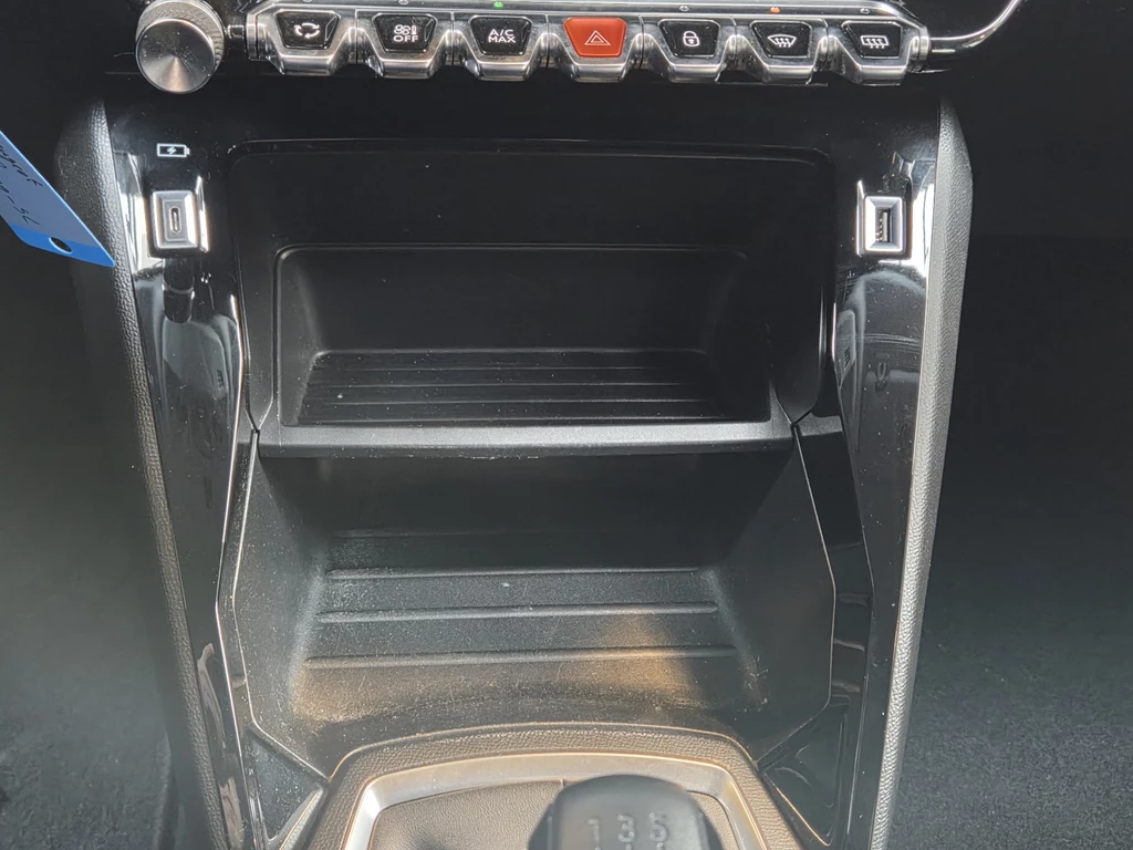 Peugeot 208 – foto 33