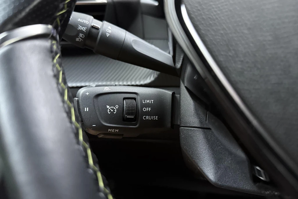 Peugeot 208 – foto 19