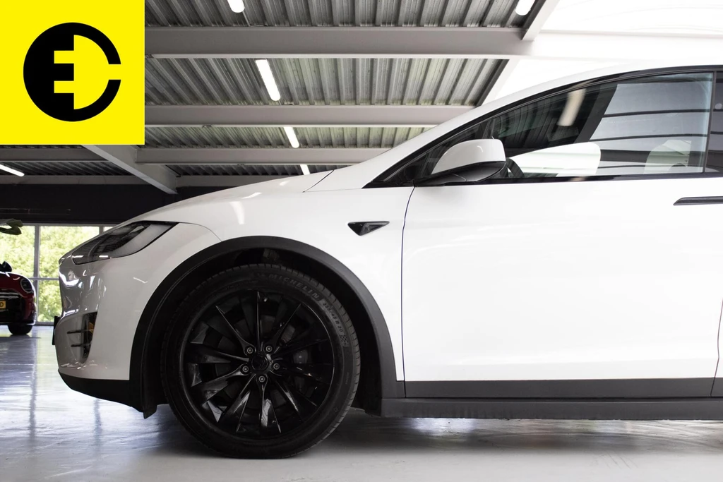 Tesla Model X – foto 3