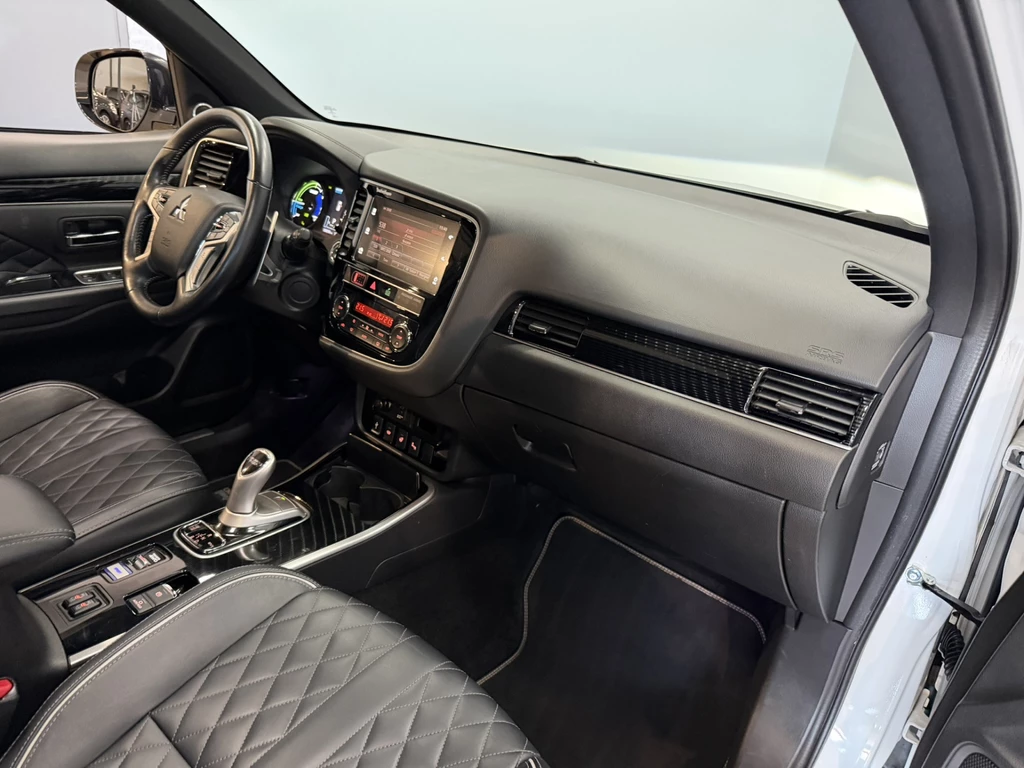Mitsubishi Outlander – foto 35